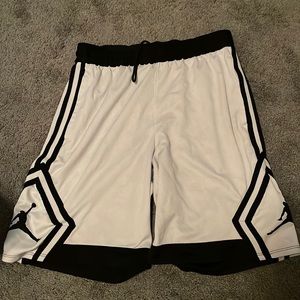 Air Jordan shorts, Color: White / Black, Size: L